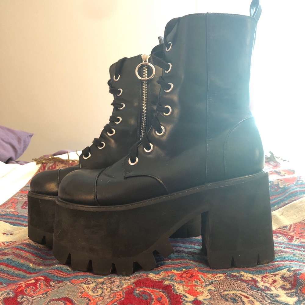 Platform Boots Dollskill Current Mood